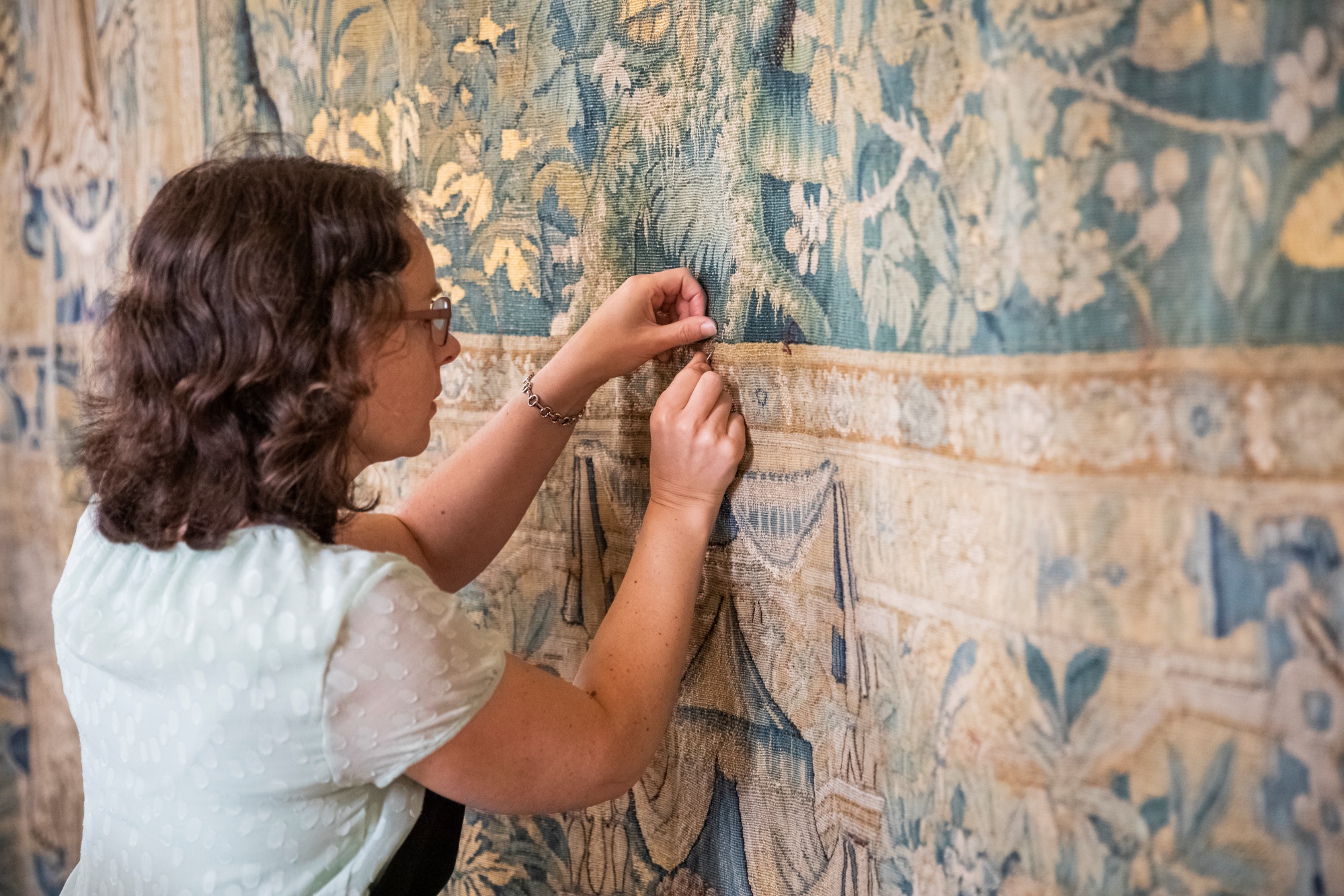 Elaine Owers, conservation studio in Norfolk _Credit National Trust_James Dobson.jpg