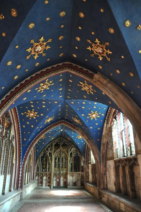 01 - General view of the single nave of St Sepulchre chapel.JPG