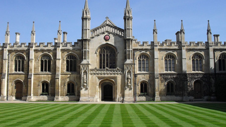 Corpus_Christi_College,_Cambridge_(27818637452).jpg 1