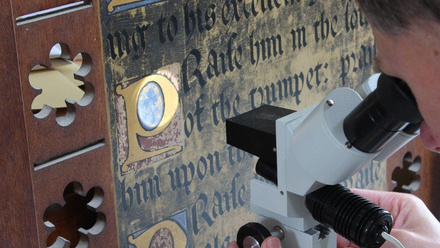 Peter Martindale using a stereo microscope at St Mark's Pennington credit Paul Young.jpeg